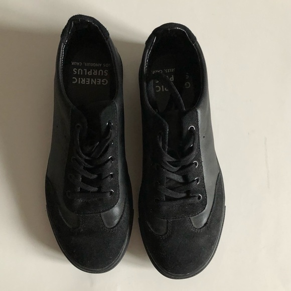 Generic Surplus men’s black sneakers - Picture 2 of 4